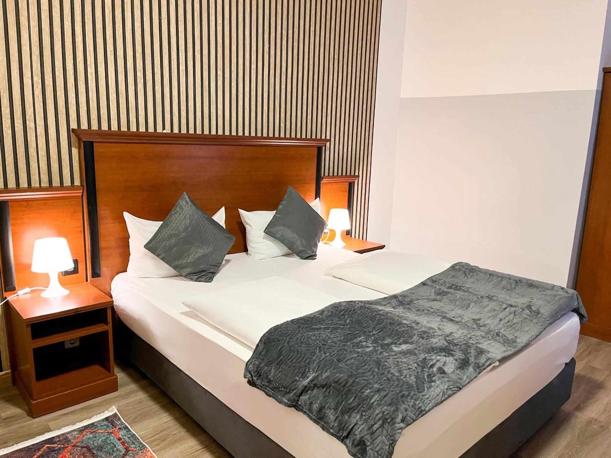 City Hotel West Frankfurt nad Menem Zewnętrze zdjęcie