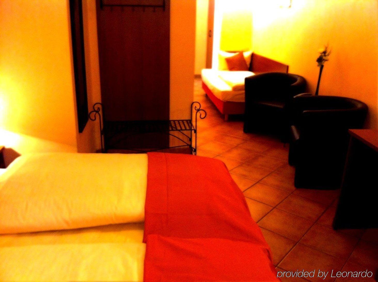 City Hotel West Frankfurt nad Menem Pokój zdjęcie