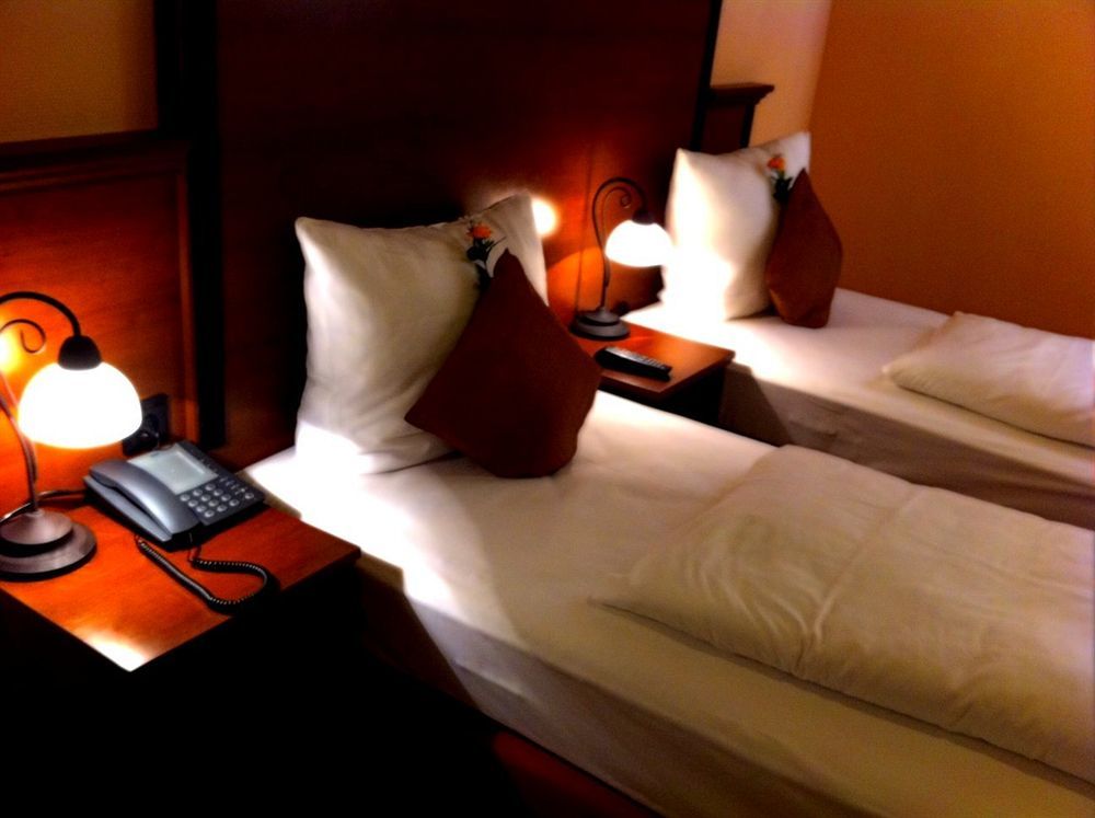 City Hotel West Frankfurt nad Menem Zewnętrze zdjęcie